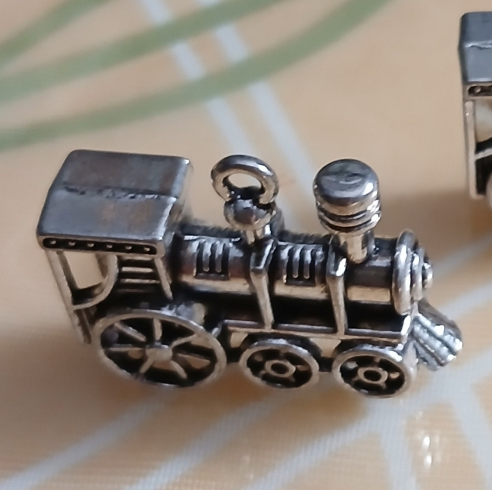 Train charm